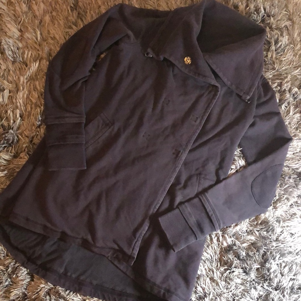 Lululemon dark blue long sweatshirt / jacket button up. Fold over collar.